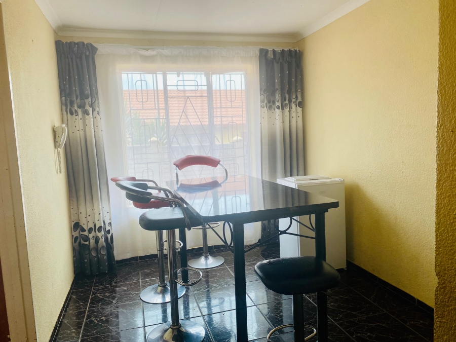 To Let 3 Bedroom Property for Rent in Geelhoutpark North West